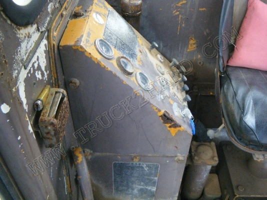 รถเกรด ยี่ห้อ KOMATSU รุ่น GD313H