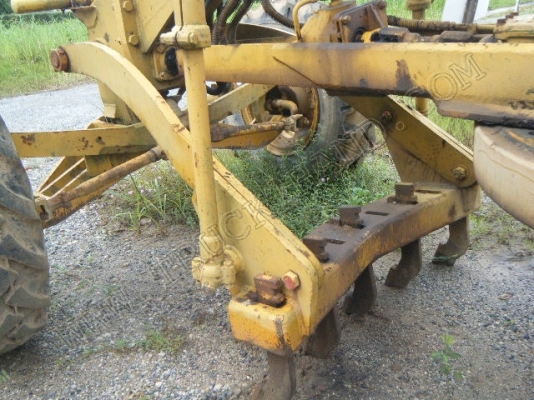 รถเกรด ยี่ห้อ KOMATSU รุ่น GD313H