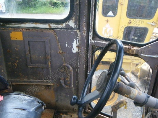 รถเกรด ยี่ห้อ KOMATSU รุ่น GD313H