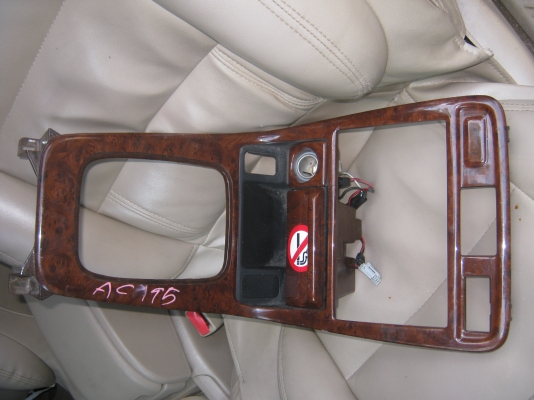 ขายหน้ากากของ HONDA  ACCORD ปี 95 ลายไม้