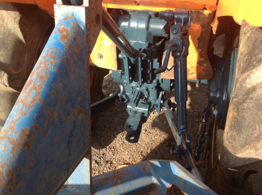 ปัญญาแทรคเตอร์มาแล้ว..คูโบต้า ZL2402 เพลาเดียว พร้อมผาน 5ด่วน ติดต่อ ช่างนัน 089-0872986