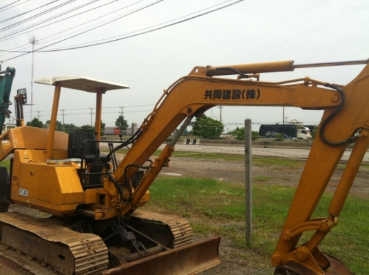 ขายรถแบ็คโฮ KOMATSU PC 40-6 ชม VDO การทำงานได้ครับ นำเข้าจากญี่ปุ่นโดยตรง สภาพพร้อมใช้งาน สนใจติดต่อ 089-8368497