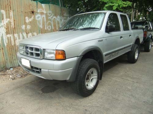 FORD RANGER 2.5 XLT TURBO 4WD 4ประตู ตัวท๊อป แอร์แบคคู่ เอบีเอสน ปี 2001