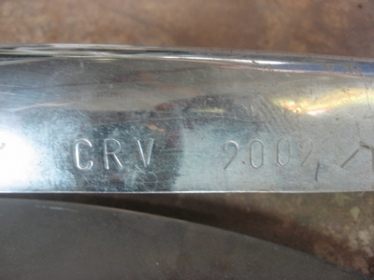 คิ้วบังโคลนสแตนเลส CRV 2002-2005