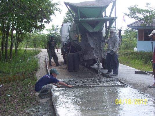 ขายรถ6ล้อโม่ปูน 2.5คิว อีซูซุหัวร็อคกี้