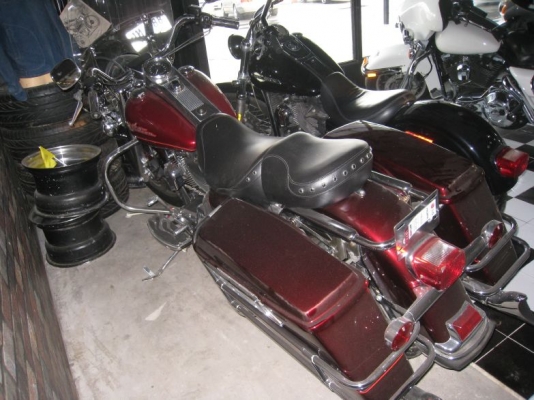 ขาย Harley Davidson รุ่น Roadking(100ปี) ปี 2002 สนใจติดต่อ 081-144-0061 (คุณเอส) ขาย Harley Davidson รุ่น Roadking(100ปี) ปี 2002 สนใจติดต่อ 081-144-0061 (คุณเอส)