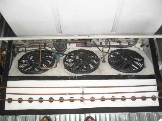 เครื่องทำความเย็นติดรถ 6 ล้อ