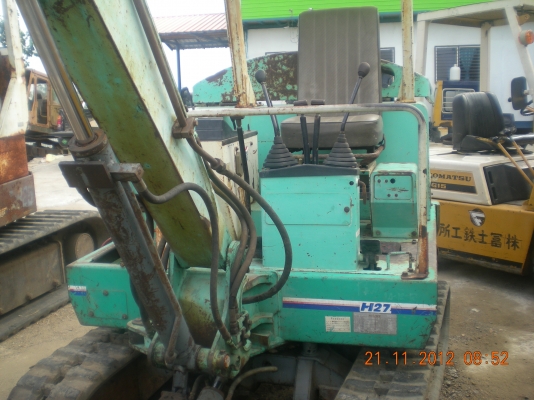 ต้องการขายรถแบคโฮ Nisan Hanix H 27 คอนโทรนน้ำมัน พร้อมลายหัวเจาะ