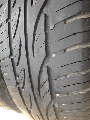 ขายยาง175/70/13 ปี 06 GOODYWAR 1 คู่   ราคา :  900.00  บาท