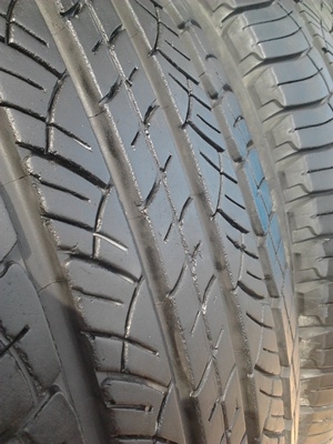 ขายยาง205/70/15 ปี 3909 MICHERLIN LATITDE 1 คู่   ราคา :  2,400.00  บาท