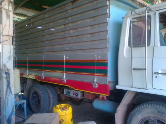 ขายรถ6ล้อดั้มสภาพดีพร้อมใช้งาน