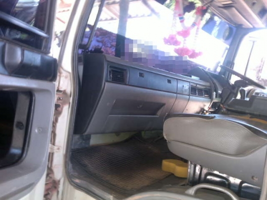 รถฮีโน่ 10 ล้อดั๊ม  FM3M  240 แรงม้า สนใจติดต่อ 081-6079515