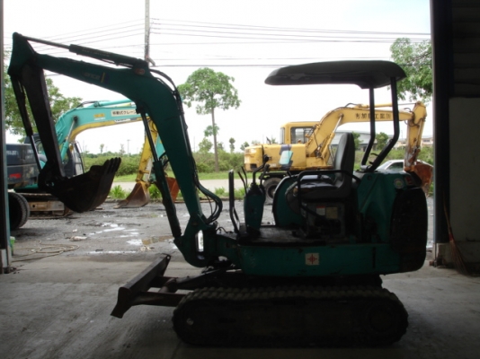 Komatsu PC27R-8 นำเข้าจากญี่ปุ่น สภาพดี ราคาไม่แพงครับ