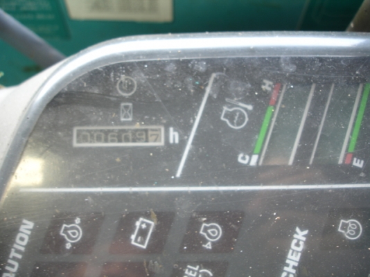 Komatsu PC27R-8 นำเข้าจากญี่ปุ่น สภาพดี ราคาไม่แพงครับ