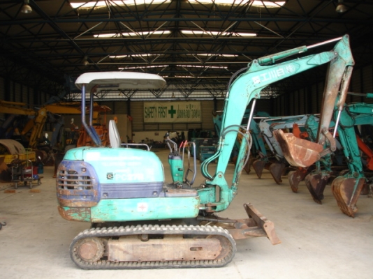 Komatsu PC27R-8 นำเข้าจากญี่ปุ่น สภาพดี ราคาไม่แพงครับ