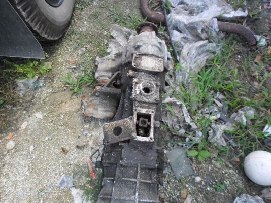 ขาย  ด่วนเกียร์โต้โยต้าln106เเท้