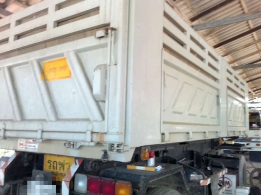 ขายห่างพ่วง สามมิต   2 เพลา  ปี 49  สนใจติดต่อ 081-6079515