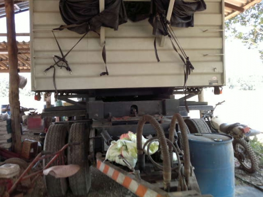 ขายห่างพ่วง สามมิต   2 เพลา  ปี 49  สนใจติดต่อ 081-6079515