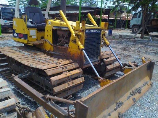 Komatsu D20-6 ขาตรงแรงดีมาก สภาพไม่มีเยิ้มพร้อมลงงานได้เลย