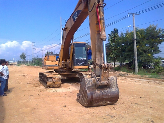 ขายด่วน!..รถแบคโฮ CAT 320 B สวยแน่น แรงขุดดี มีทะเบียน พร้อมแล้ว สำหรับการลุยงาน.