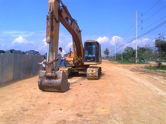 ขายด่วน!..รถแบคโฮ CAT 320 B สวยแน่น แรงขุดดี มีทะเบียน พร้อมแล้ว สำหรับการลุยงาน.