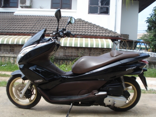 HONDA PCX 125 สีดำ สภาพเดิมๆสีสวย HONDA PCX 125 สีดำ สภาพเดิมๆสีสวย