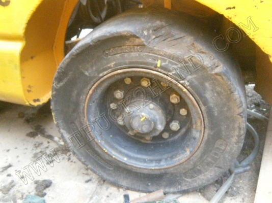 รถฟอร์คลิฟต์ ยี่ห้อ TOYOTA รุ่น FD25(ขายรวม 2 คัน)