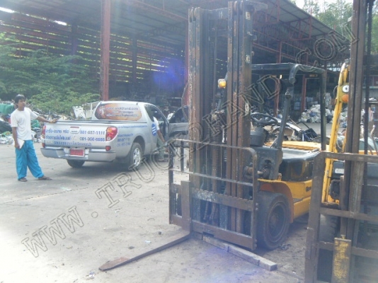 รถฟอร์คลิฟต์ ยี่ห้อ TOYOTA รุ่น FD25(ขายรวม 2 คัน)