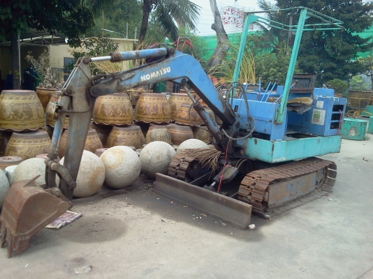 ขายรถแบคโฮKOMATSU PC20 โทร 084-055-7743