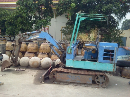 ขายรถแบคโฮKOMATSU PC20 โทร 084-055-7743