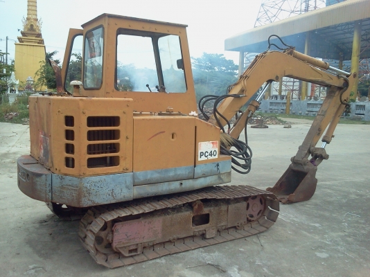 ขายรถแบคโฮKOMATSU PC40 รุ่น1 โทร 084-055-7743 ขายรถแบคโฮKOMATSU PC40 รุ่น1 โทร 084-055-7743
