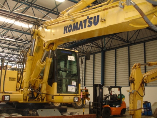 Komatsu PW200-7K นำเข้าจากอังกฤษ สภาพสวยมาก ราคาไม่แพงครับ