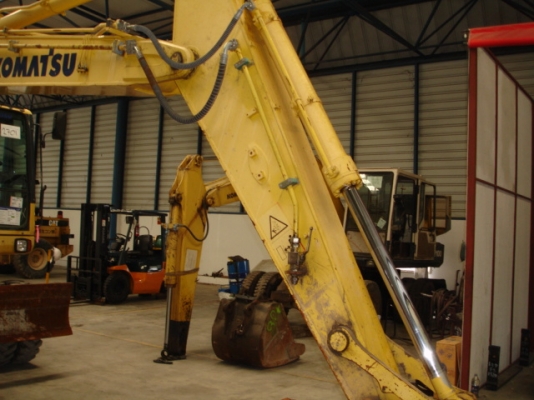 Komatsu PW200-7K นำเข้าจากอังกฤษ สภาพสวยมาก ราคาไม่แพงครับ
