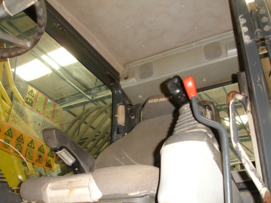 Komatsu PW200-7K นำเข้าจากอังกฤษ สภาพสวยมาก ราคาไม่แพงครับ