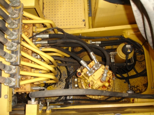 Komatsu PW200-7K นำเข้าจากอังกฤษ สภาพสวยมาก ราคาไม่แพงครับ