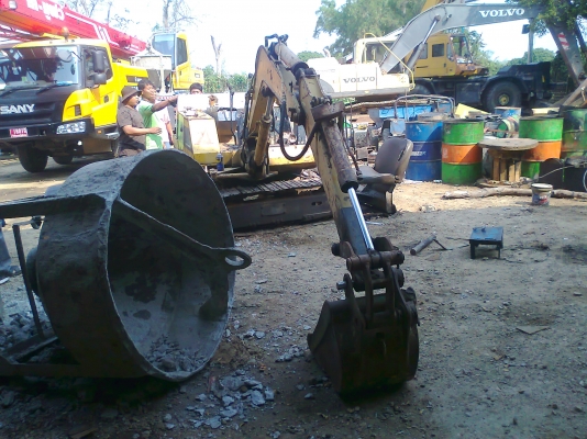 ขายด่วน..รถขุด KOMATSU PC20-5 รถสวย ทรงดี คัสซีสวย เครื่องดี ปั้มดี โซ่สวย แผ่นสวย มีครบ.