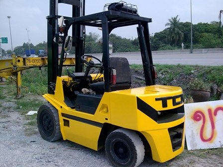 ขายรถโฟลค์ลิฟ  เสาสูง 4.80 เมตร สภาพดีมาก ราคาต่อรองกันได้