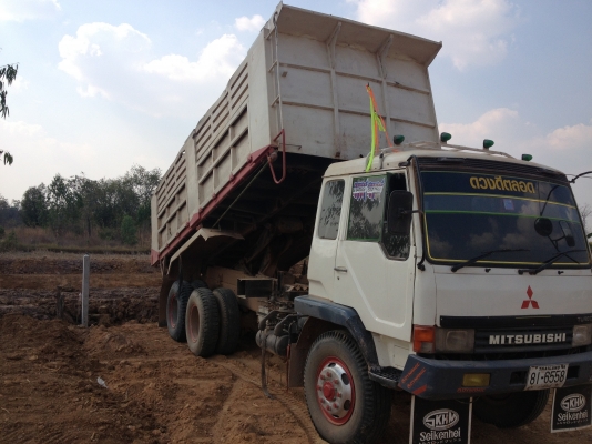 ขาย 10 ล้อ MITSUBISHI FN527 TF-49xx สภาพพร้อมใช้งาน เครื่องเกียร์เฟืองท้ายดี ยางพร้อมใช้ทั้ง10เส้น เอกสารเต็มพร้อมโอน