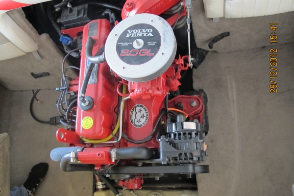 ใหม่มาก ขายเรือ  STINGRAY  18.5 ฟุต เครื่อง VOLVO 3.0 ปี 2007 เรือนำเข้า USA ราคาถูกที่สุด