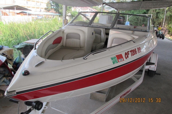 ใหม่มาก ขายเรือ  STINGRAY  18.5 ฟุต เครื่อง VOLVO 3.0 ปี 2007 เรือนำเข้า USA ราคาถูกที่สุด