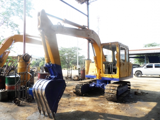 ขายครับ รถ KOMATSU 10 HT สภาพสวยสุดๆ เดิมทั้งคัน ราคาต่อรองกันได้ สนใจโทรสอบถามได้นะครับ