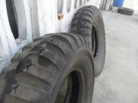 มาใหม่ ยาง 11.00 - 20 สวยๆ 1 คู่