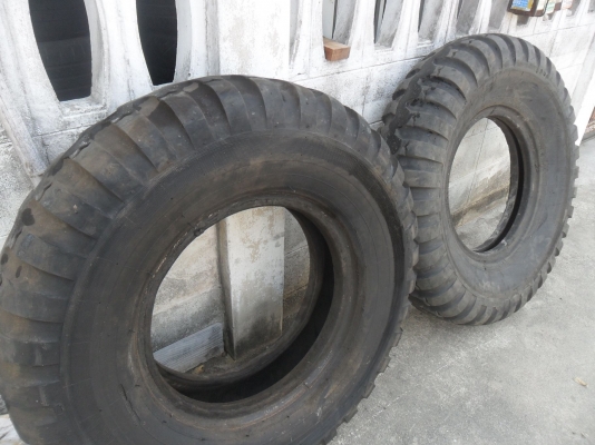 มาใหม่ ยาง 11.00 - 20 สวยๆ 1 คู่ มาใหม่ ยาง 11.00 - 20 สวยๆ 1 คู่