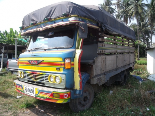 ขาย HINO KM310 6ล้อ รถห้าง ยาว4.50ม. ปี80.