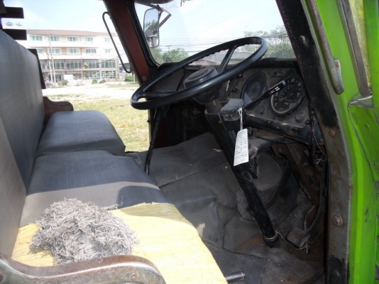 ขาย HINO KM310 6ล้อ รถห้าง ยาว4.50ม. ปี80.