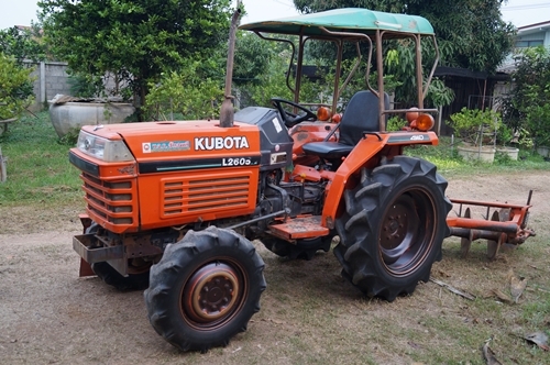 ขายรถไถ KUBOTA L2605 ระบบ 4 WD พวงมาลัยพาวเวอร์