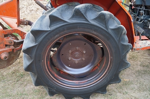 ขายรถไถ KUBOTA L2605 ระบบ 4 WD พวงมาลัยพาวเวอร์ ขายรถไถ KUBOTA L2605 ระบบ 4 WD พวงมาลัยพาวเวอร์
