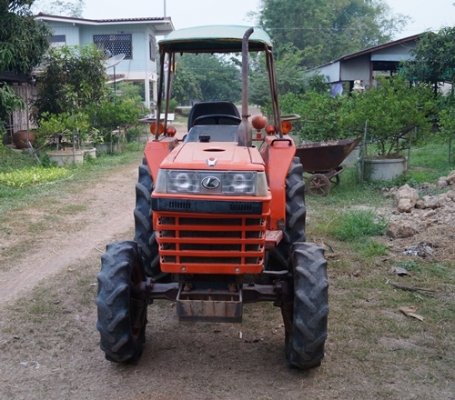 ขายรถไถ KUBOTA L2605 ระบบ 4 WD พวงมาลัยพาวเวอร์ ขายรถไถ KUBOTA L2605 ระบบ 4 WD พวงมาลัยพาวเวอร์