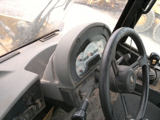 รถตักล้อยาง CAT 924GZ สภาพดี เครื่องดี ใช้งานได้เลย แอร์เย็นเฉียบ ราคาถูกครับ  ติดต่อผม มานะ 085-9049669