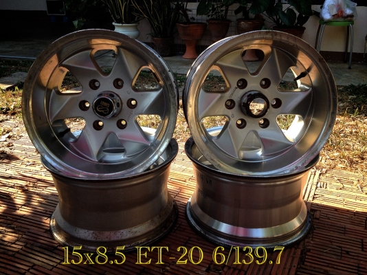ขายล้อ Enkei แท้ 15x8.5 ออฟ-20 6/139.7 สภาพเดิมๆ สวยมาก 6500 บาท